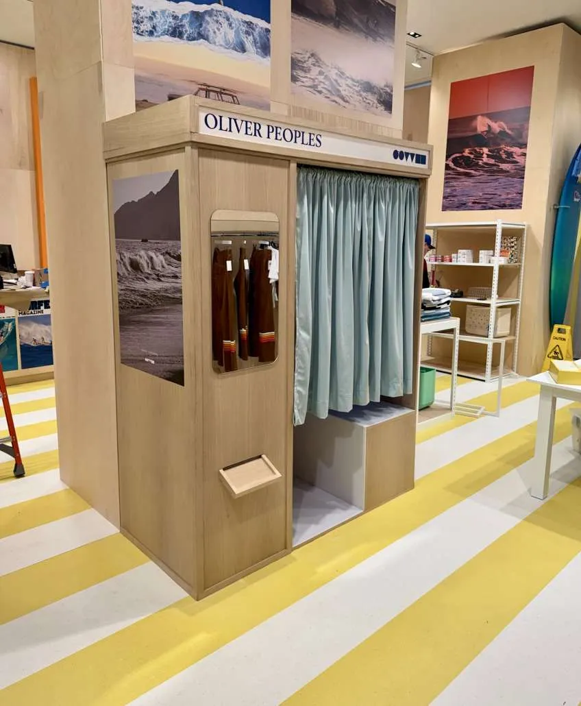 buy custom enclosed photo booth